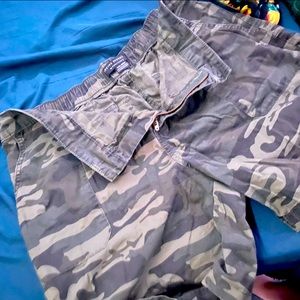 camo shorts!